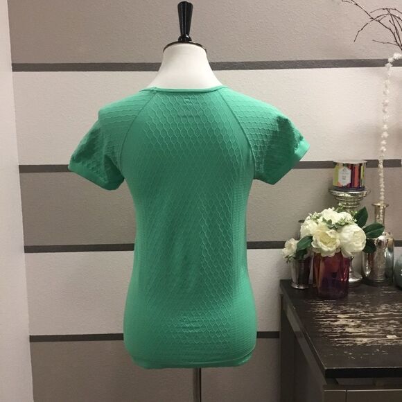 Athleta-Green Honeycomb Athletic Tee - Picture 2 of 3
